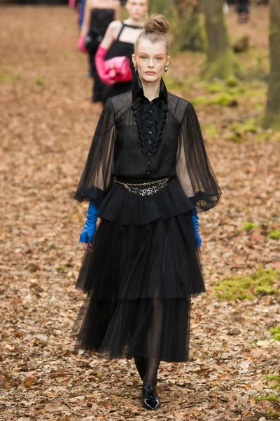 Look 75